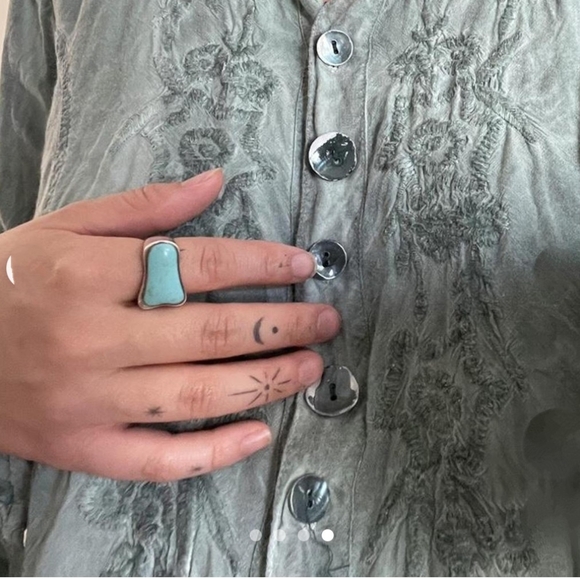 100 rayon embroidered double dyed 3/4 length sleeve mother of pearl button tunic - Picture 15 of 15